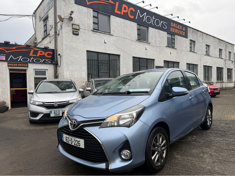 2016 Toyota Yaris - image 3