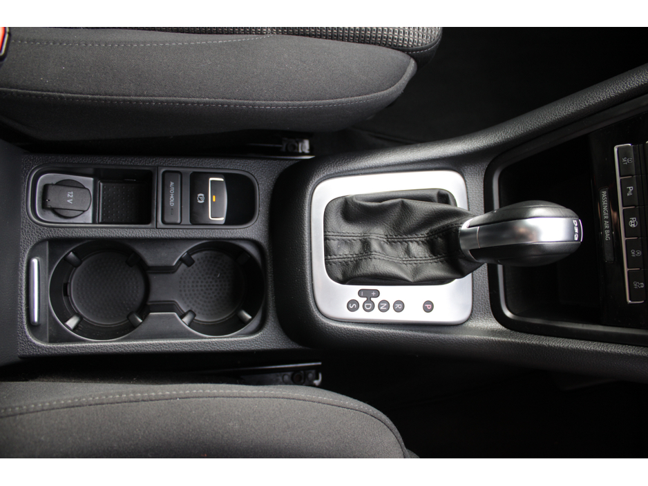 2014 Volkswagen Sharan - image 14