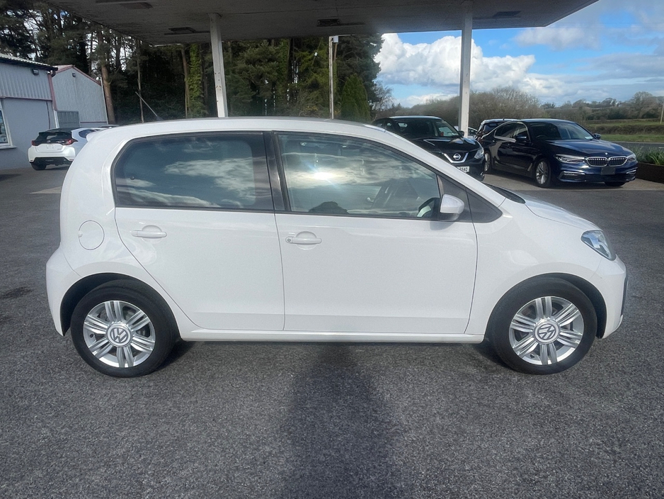 2018 Volkswagen up! - image 7