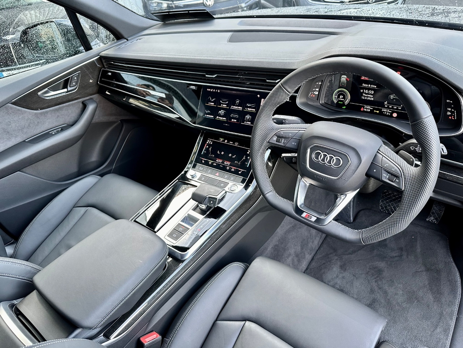 2025 Audi Q7 - image 2