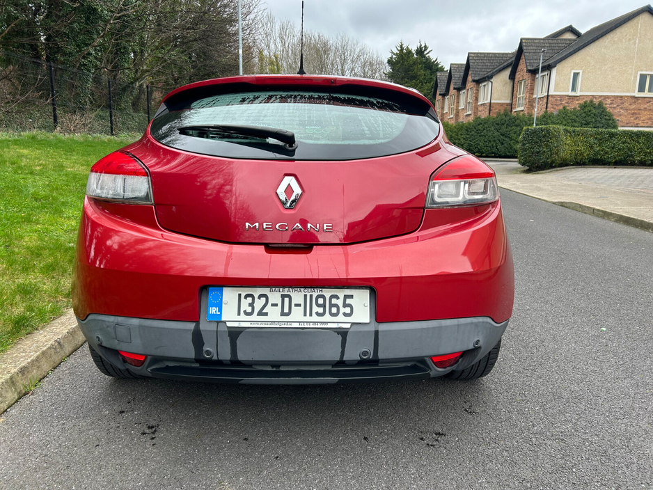 2013 Renault Megane - image 5
