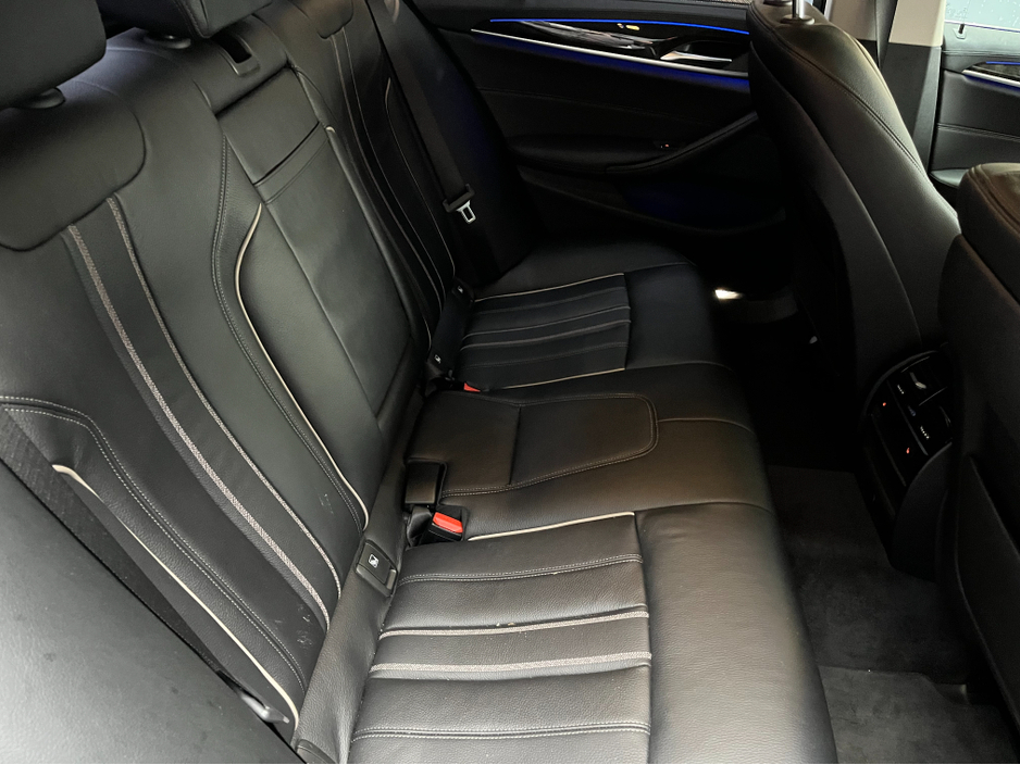 2018 BMW 5 Series €23950! 2018 BMW 530E IPERFORMANCE LUXURY 2.0 AUTOMATIC / CRUISE CONTROL / REVERSE CAMERA / ELECTRIC MEMORY & HEATED SEATS / HEATED REAR SEATS / AMBIENT LIGHTS €23,950