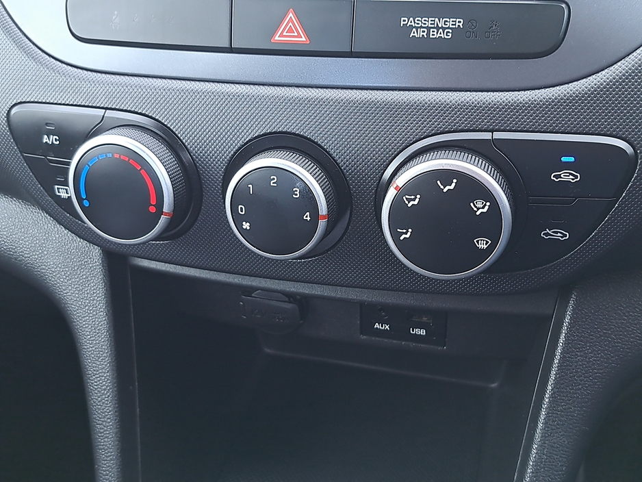 2018 Hyundai i10 - image 22