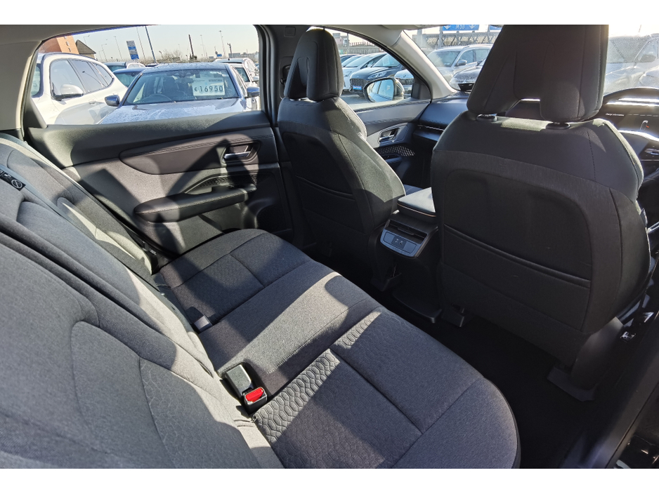 2024 Nissan Ariya - image 11