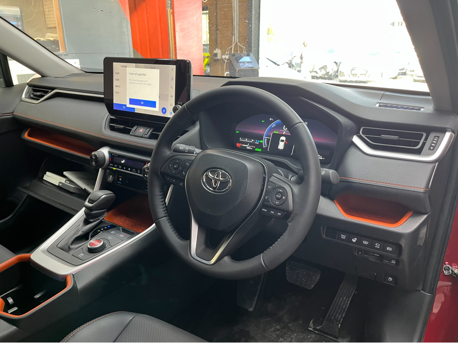 2025 Toyota Rav4 - image 9