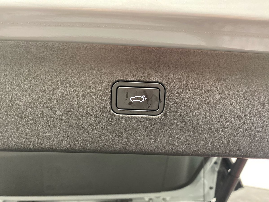 2026 Volvo EX30 - image 23