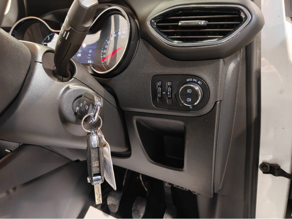 2019 Opel Crossland X - image 17