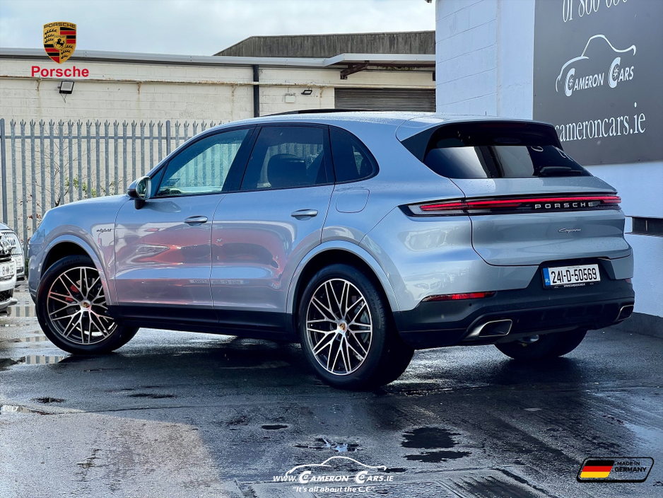 2024 Porsche Cayenne - image 3