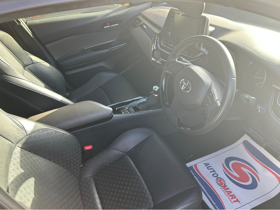 2019 Toyota C-HR Toyota CHR, G-model, fully loaded with extras €23,750
