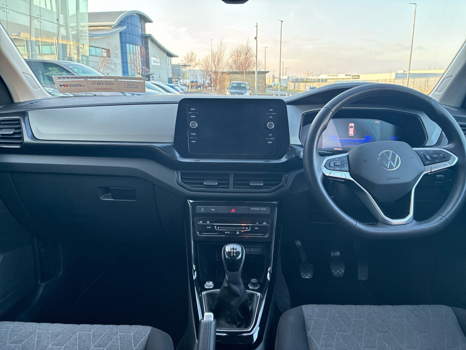 2025 Volkswagen T-Cross - image 8