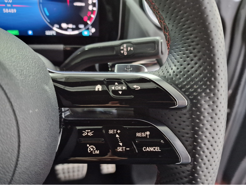 2023 Mercedes-Benz GLA Class 250E AMG LINE PREMIUM (PLUG IN HYBRID) AUTOMATIC **ONE OWNER / APPLE CARPLAY & ANDROID AUTO / BLIND SPOT ASSIST / HEATED FRONT SEATS / SAT NAV / REVERSE CAMERA / WIRELESS PHONE CHARGING** €40,900