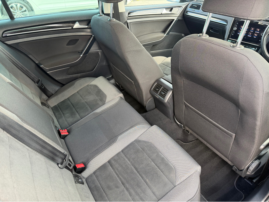 2019 Volkswagen Golf - image 22