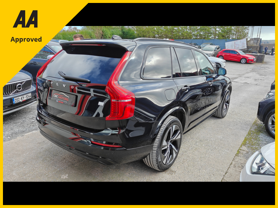 2023 Volvo XC90 - image 13