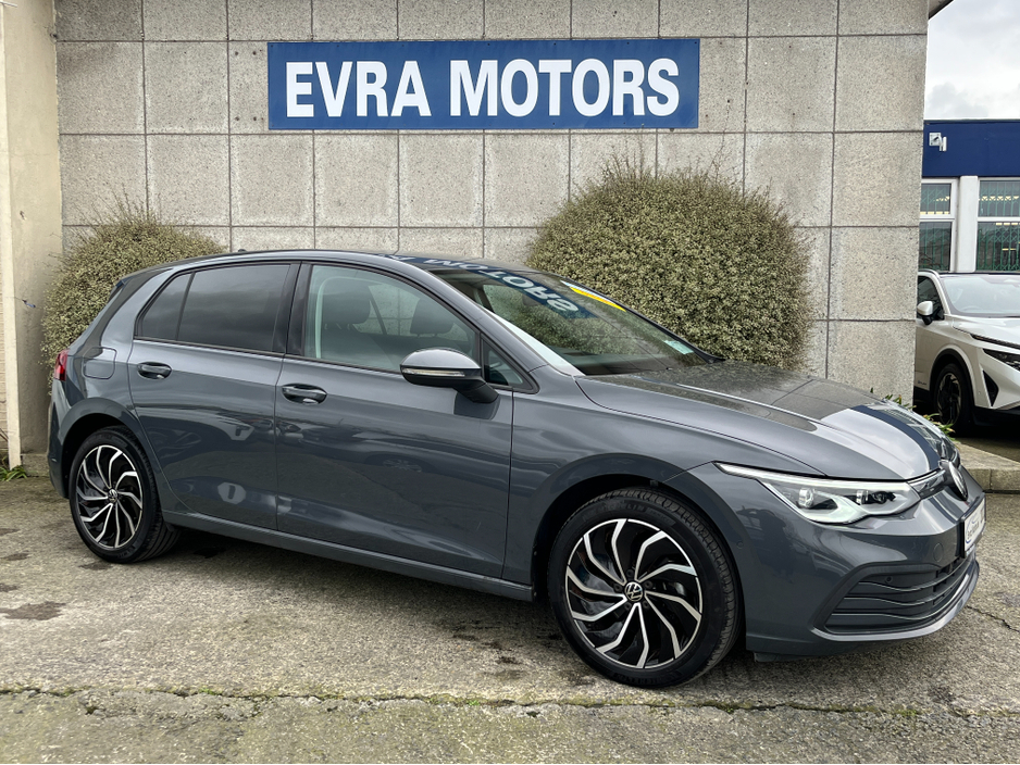 2022 Volkswagen Golf ADAVANCE AUTOMATIC 2.0 DIESEL //HEATED SEATS AND STEERING WHEEL//HEAD UP DISPLAY//REVERSE CAMERA//KEYLESS ENTRY// €27,950