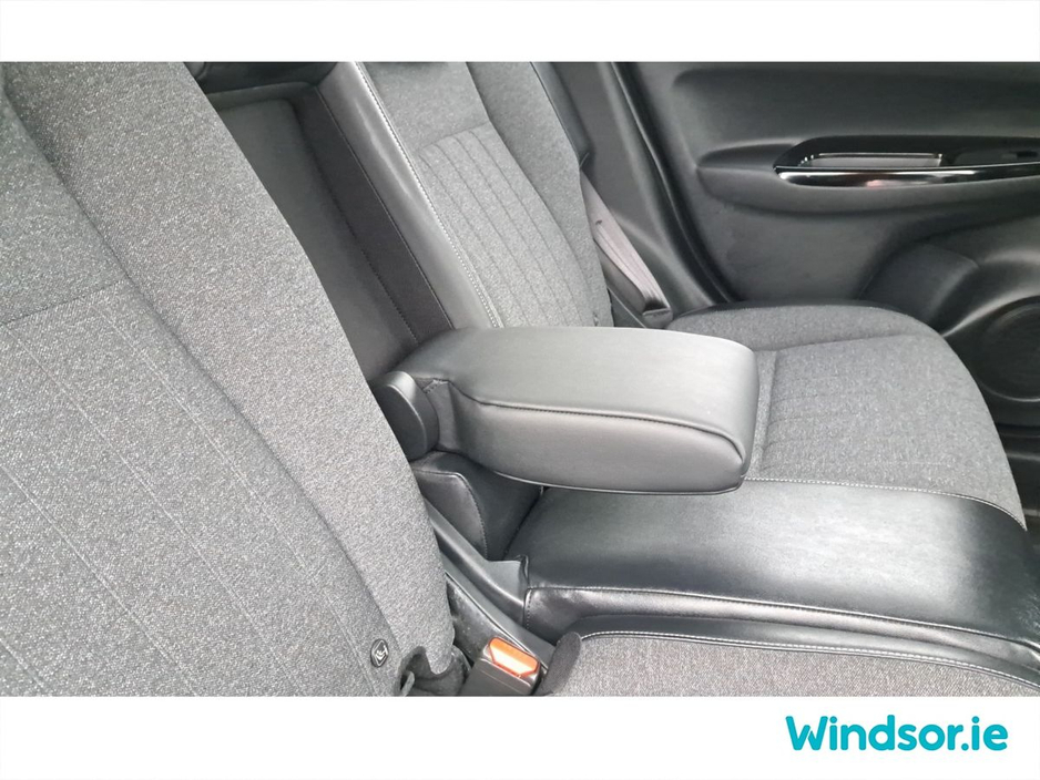 2020 Honda Fit - image 34