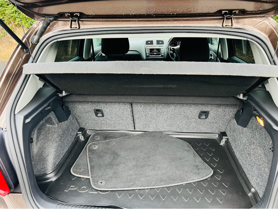 2014 Volkswagen Polo 1.2 AUTO // LOW MILEAGE // 2 KEYS €10,950