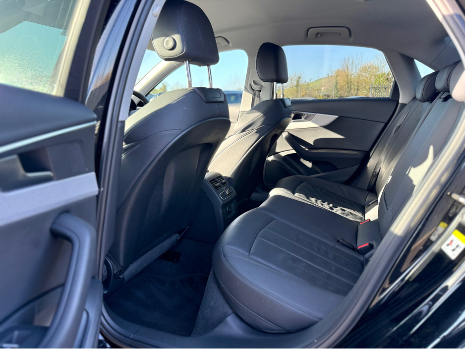 2022 Audi A4 - image 13