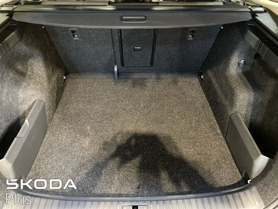 2023 Skoda Enyaq - image 9