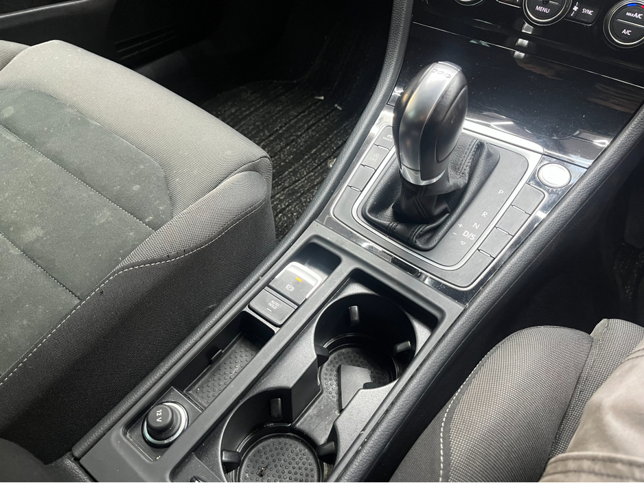 2019 Volkswagen Golf - image 17