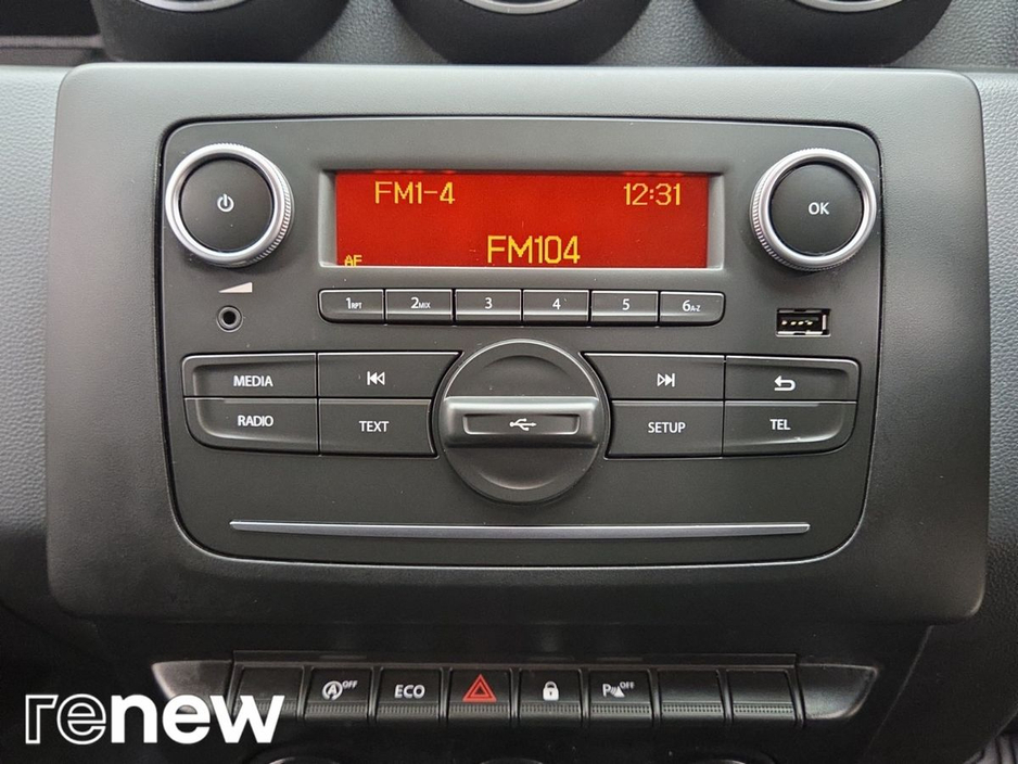 2023 Dacia Duster - image 14