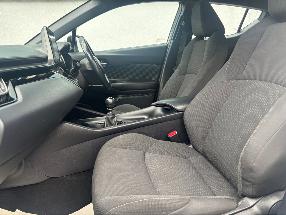 2018 Toyota C-HR 1.2T LUNA 4DR €17,495