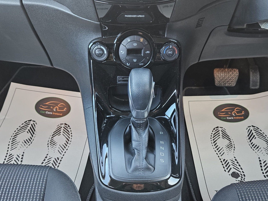 2016 Ford Fiesta - image 27