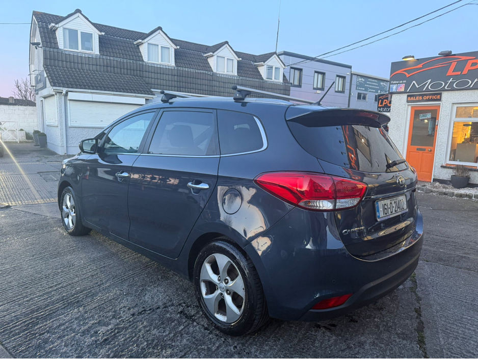 2016 Kia Carens - image 15