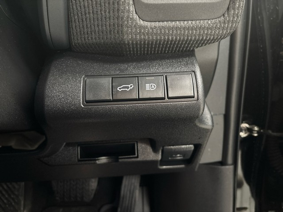 2023 Toyota bZ4X - image 16