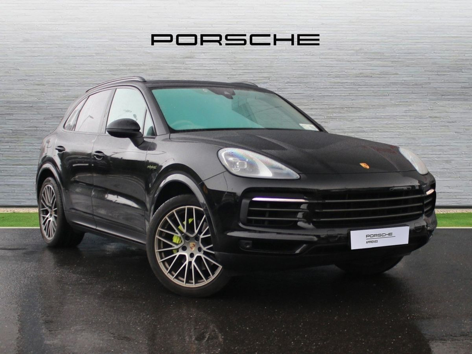 2023 Porsche Cayenne E-Hybrid Platinum Edition €77,000