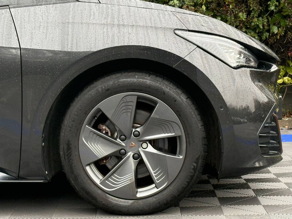 2023 Cupra Born V1 // VERY LOW MILEAGE // APPLE CARPLAY/ANDROID AUTO // 360 DEGREE SURROUND PARKING CAMERAS €24,900