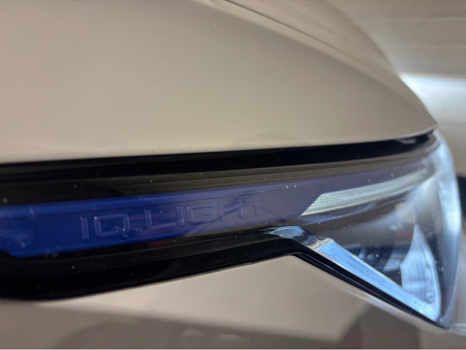 2021 Volkswagen Golf - image 12