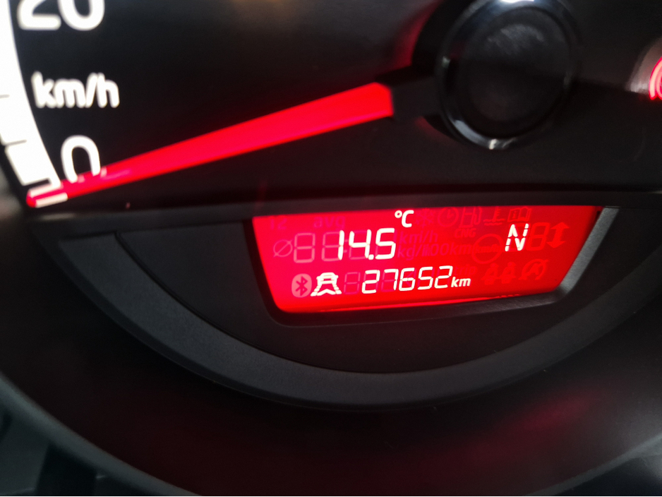 2015 Volkswagen up! - image 21