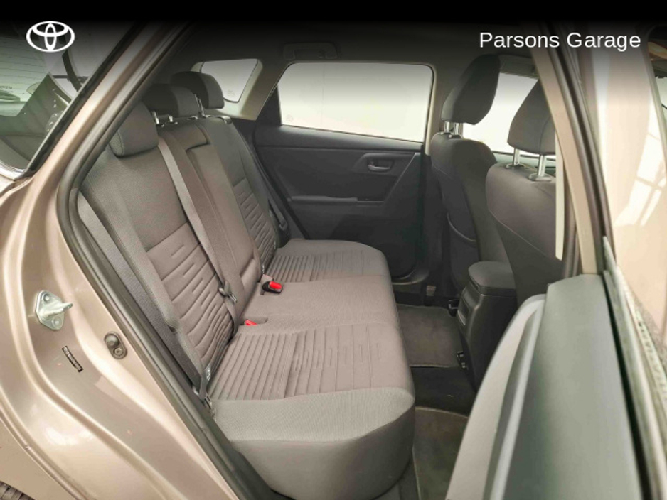 2016 Toyota Auris AURIS 1.2T 5DR LUNA €14,995