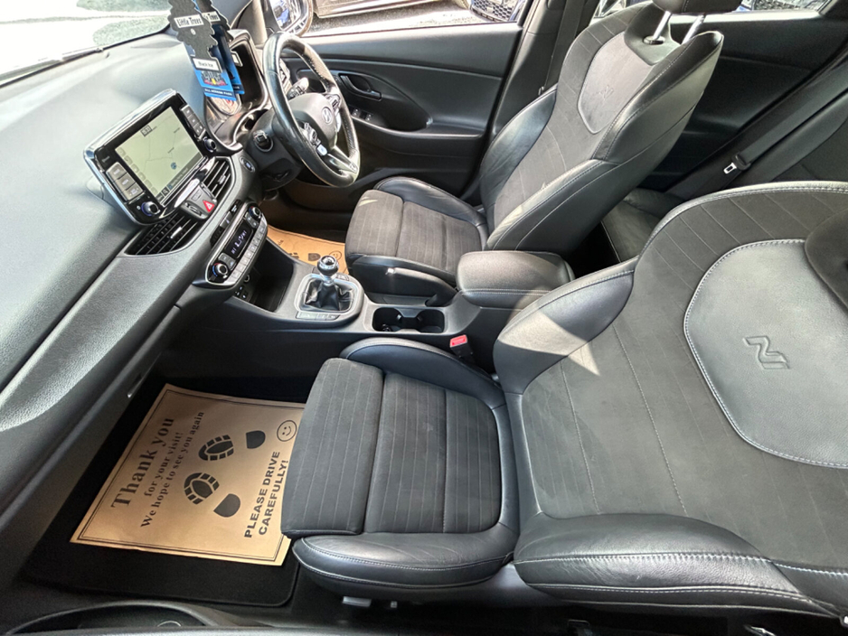 2020 Hyundai i30 - image 25