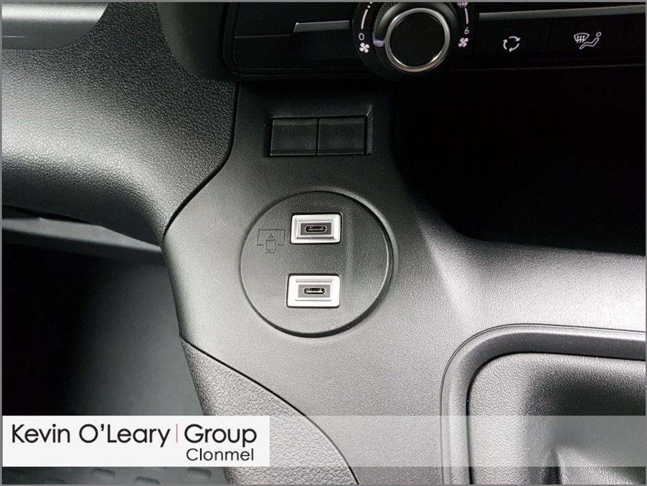 2026 Opel Combo COMBO 19 KOMF L1H1-1.5 100BHP D €20,995