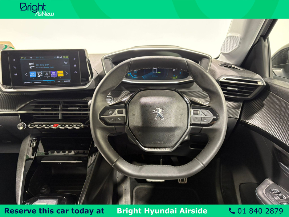 2023 Peugeot 208 - image 13