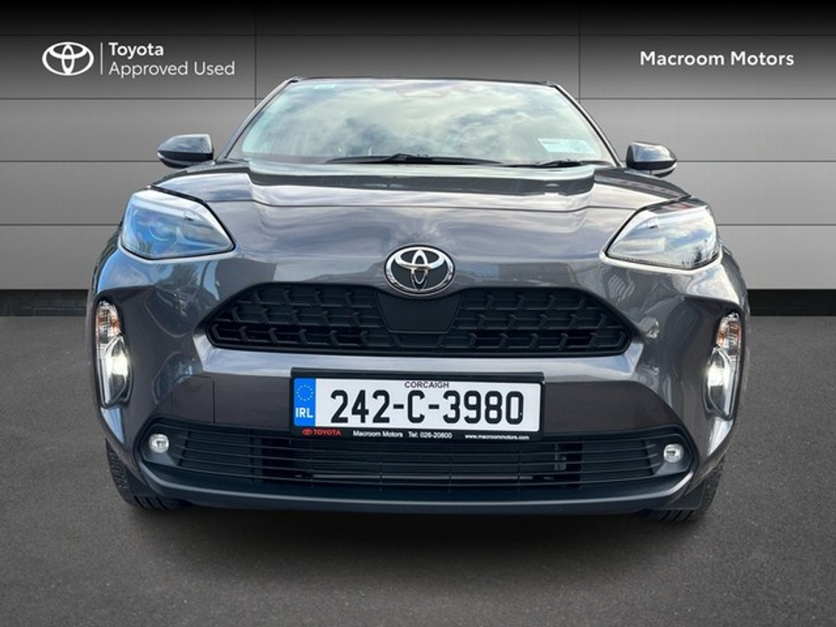 2024 Toyota Yaris Cross - image 5