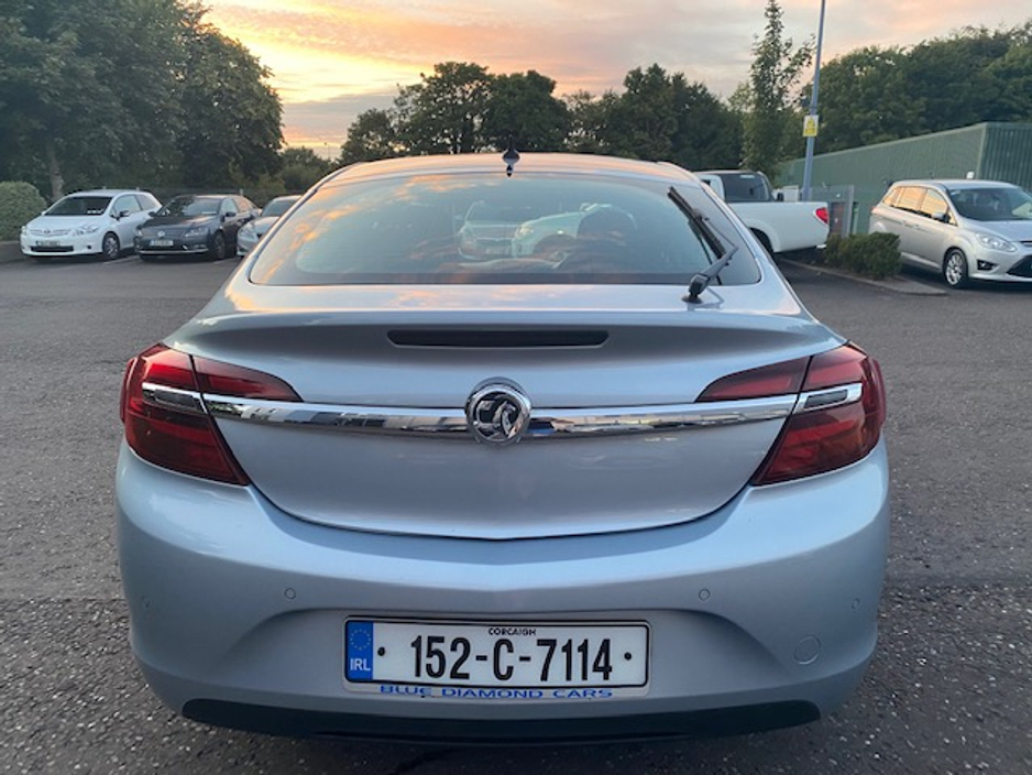2015 Opel Insignia - image 6