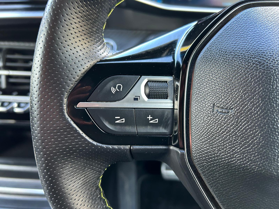 2023 Peugeot 2008 - image 17