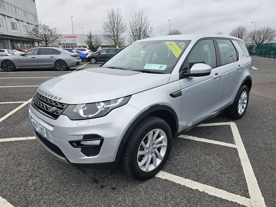2018 Land Rover Discovery Sport - image 6