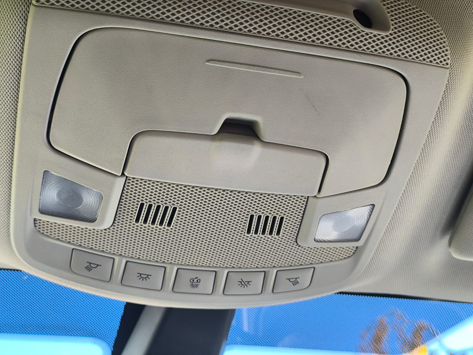 2017 Ford S-Max - image 32