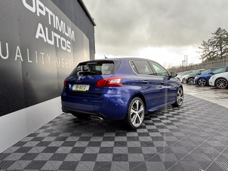 2016 Peugeot 308 - image 2