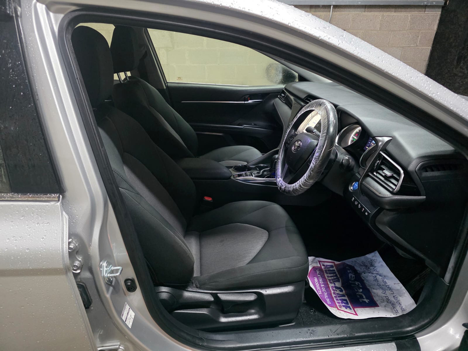 2020 Toyota Camry Petrol hybrid €19,999