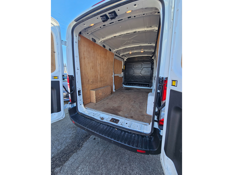 2021 Ford Transit - image 18