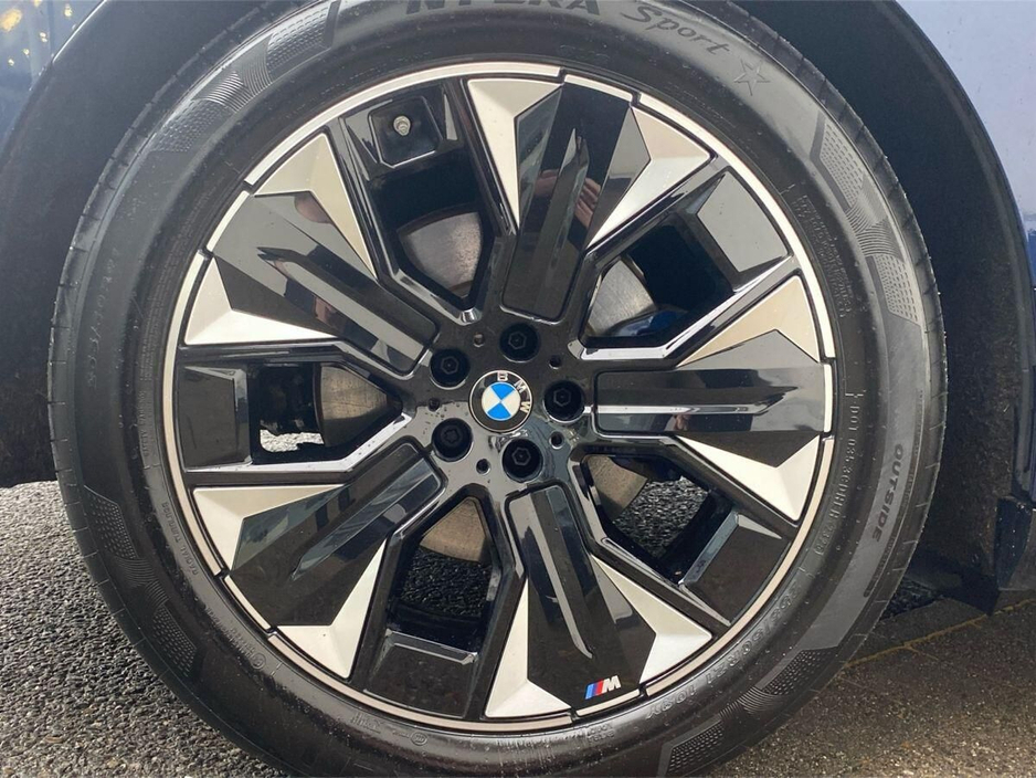 2025 BMW iX xDrive45 M Sport €85,950