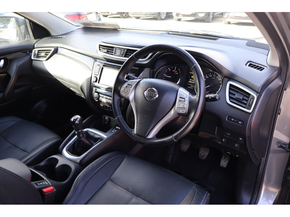 2017 Nissan Qashqai - image 11