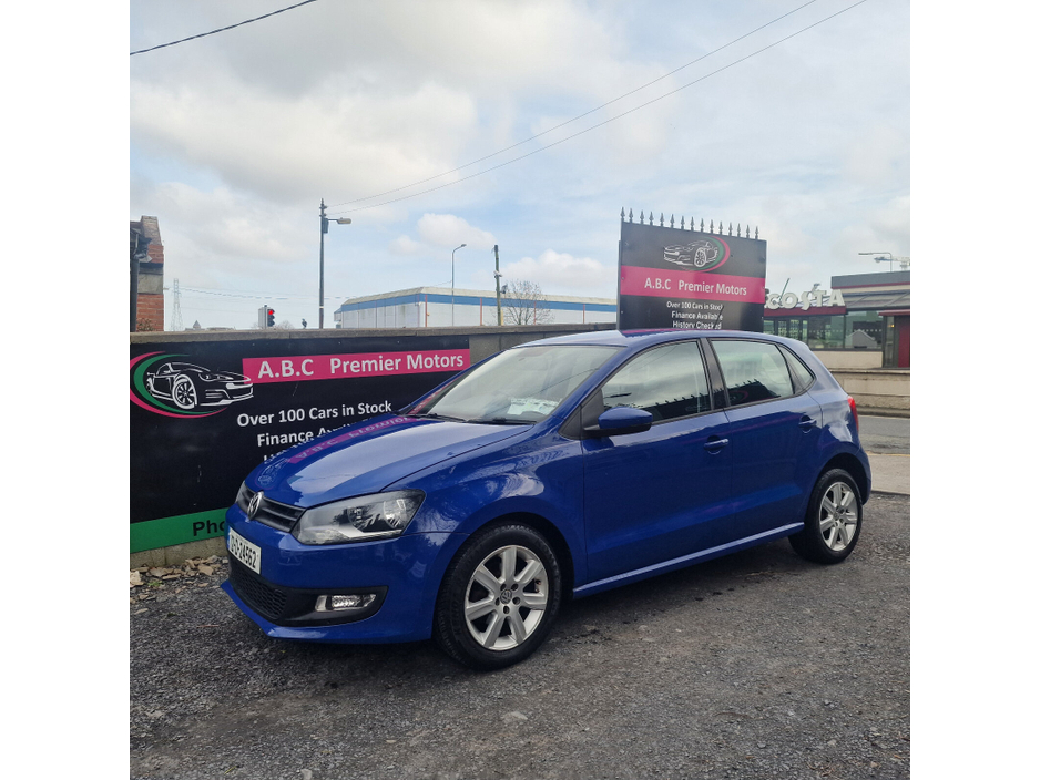 2012 Volkswagen Polo - image 3