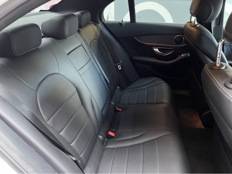 2018 Mercedes-Benz C Class - image 12