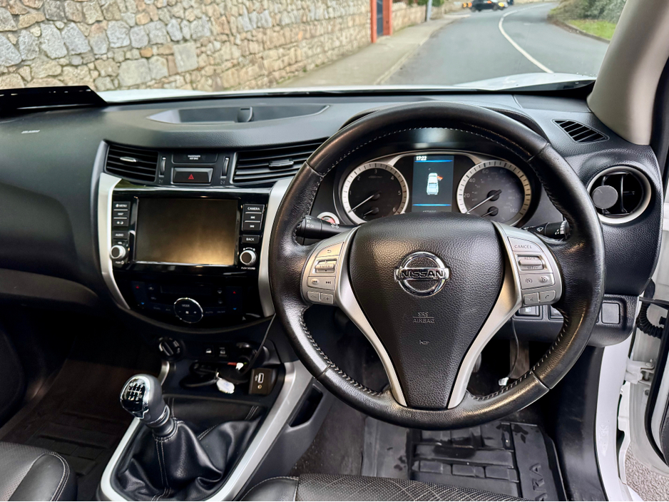 2020 Nissan Navara - image 20