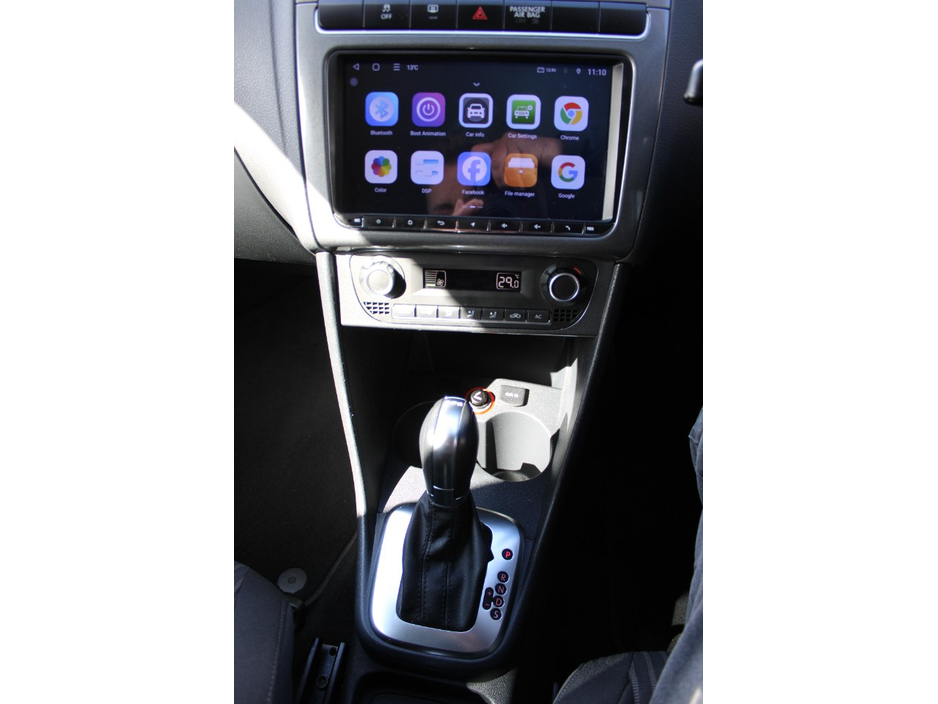 2014 Volkswagen Polo - image 11